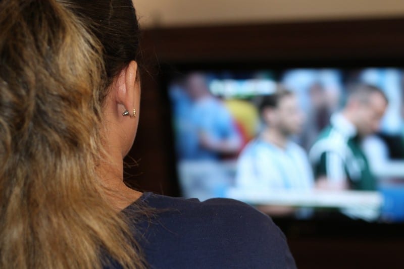 watching tv mindful eater